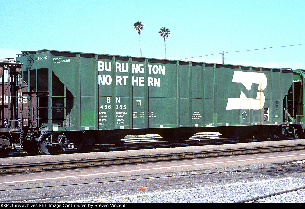 Burlington Northern covered hopper BN #456285